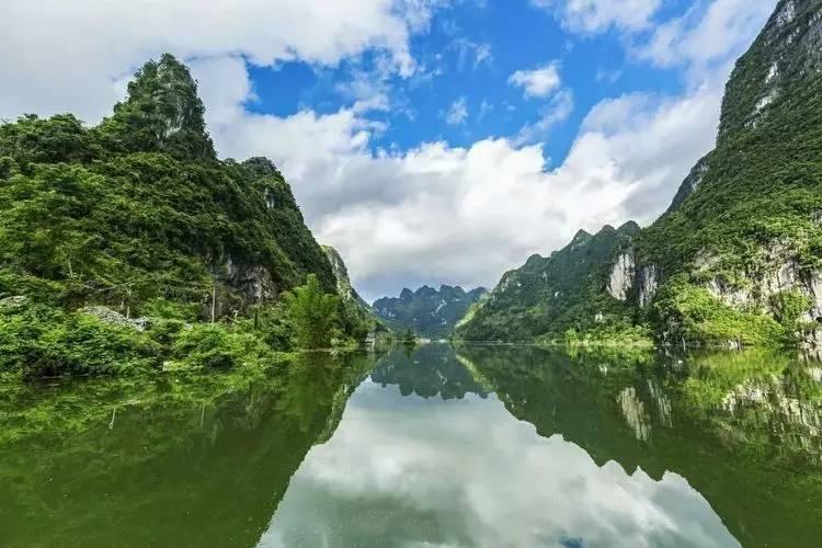 斯大林开会时,全体将帅都要站立,为何此人能够例外?